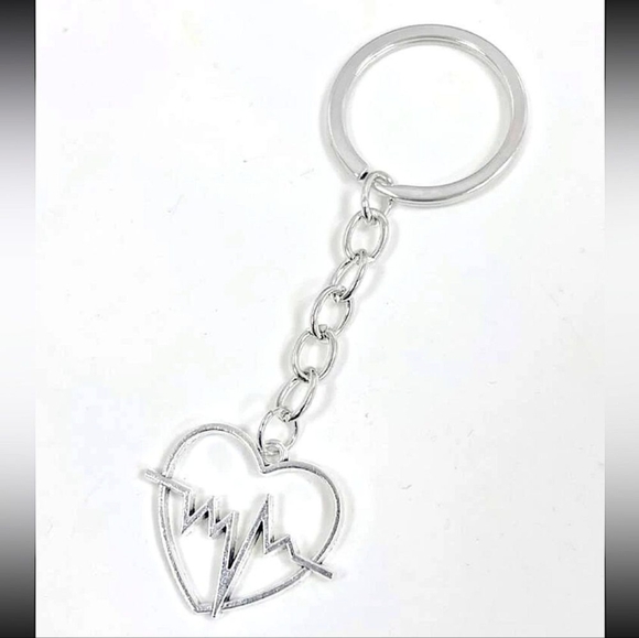 NEW! Heartbeat 💗 Keychain/Bag 🎒👜 Charm ~ Doctor Medical CNA RNA 🏥⚕️🩺👩‍⚕️ - Picture 11 of 13